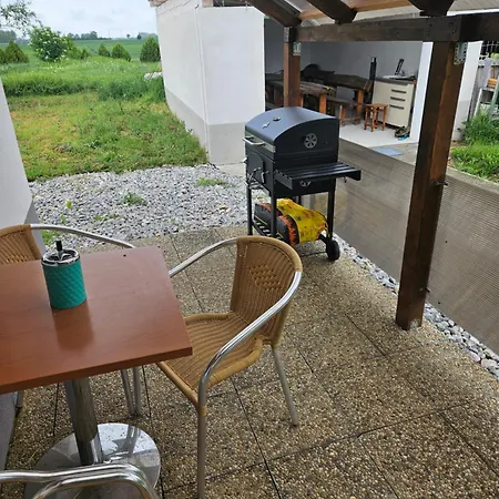 White Party House Ferienhaus *