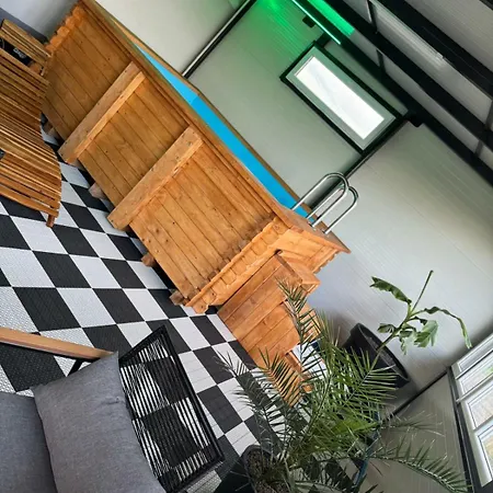 White Party House Holiday home