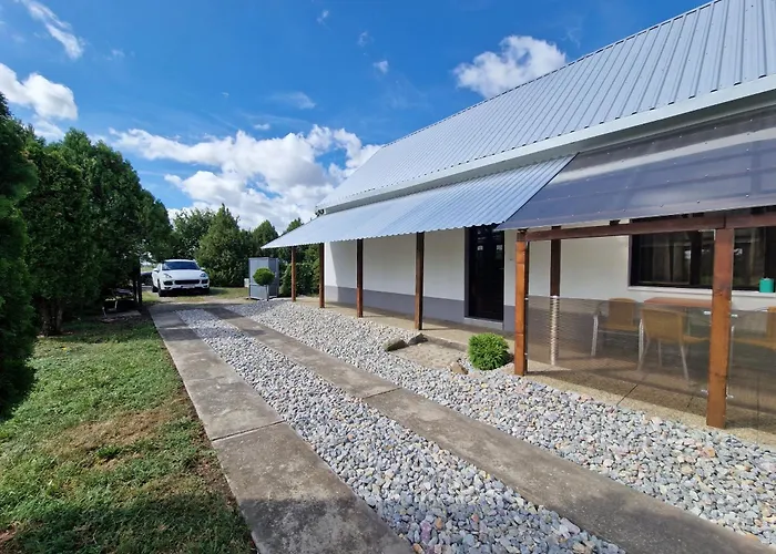 White Party House Velke Kosihy