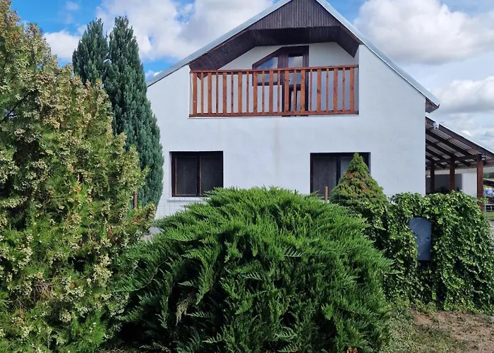 Dom wakacyjny White Party House *