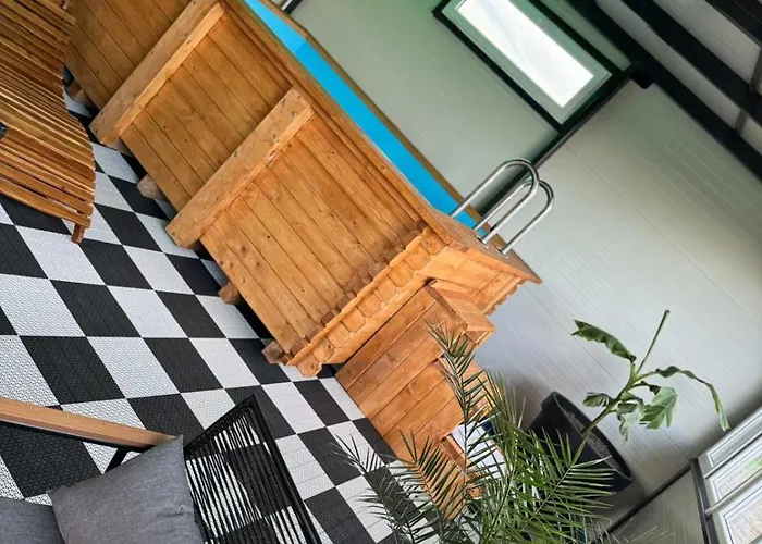White Party House Holiday home