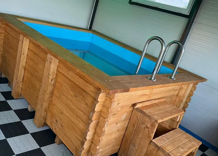 White Party House Velke Kosihy